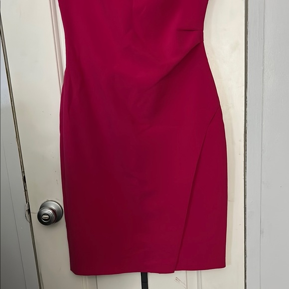 Elegant Pink Sleeveless Dress - Picture 3 of 4